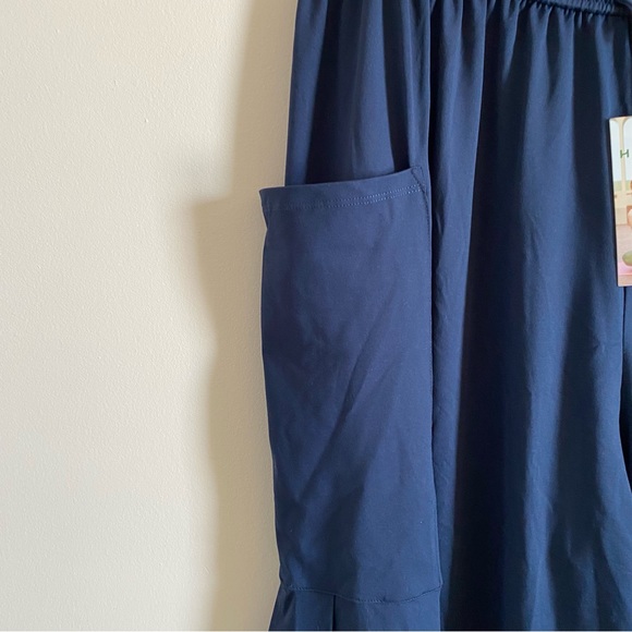 NWT Halara Mid Rise Elastic Waist Wide Leg Pull-On Pant - Picture 3 of 5